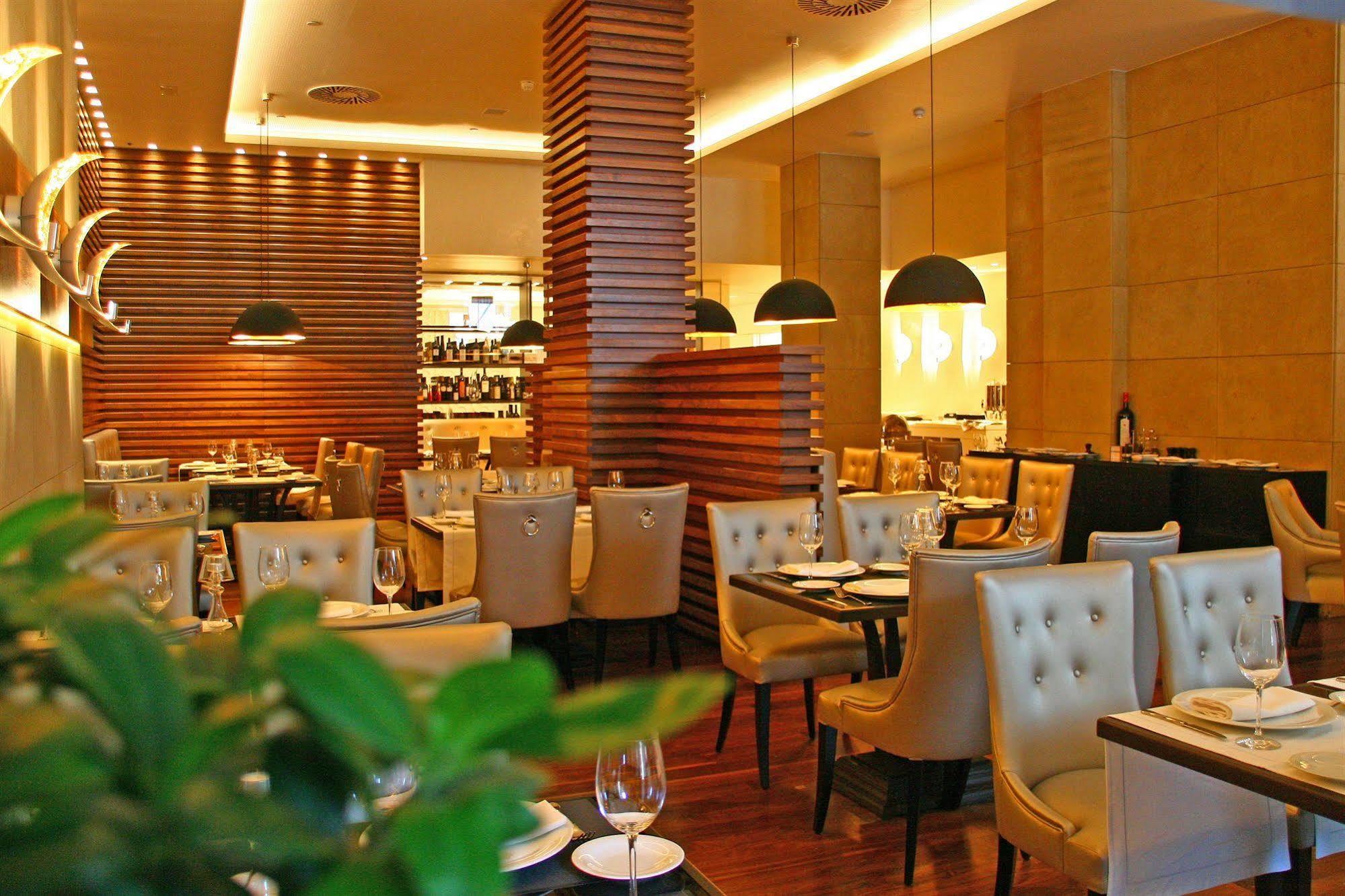 فندق آند سبا جران ناجاري بوتيك فيجو المطعم الصورة Restaurant in the hotel