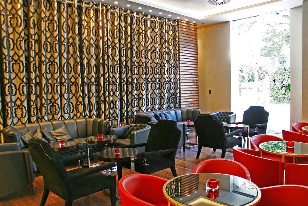 فندق آند سبا جران ناجاري بوتيك فيجو المطعم الصورة The lobby of the hotel